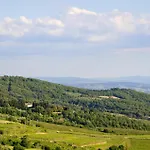 Apartment Awesome In Il Ferrone