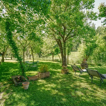 Apartment Awesome In Il Ferrone